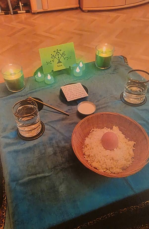 Ein Bild, das Geschirr, Schüssel, Kerze, Im Haus enthält.

KI-generierte Inhalte können fehlerhaft sein.