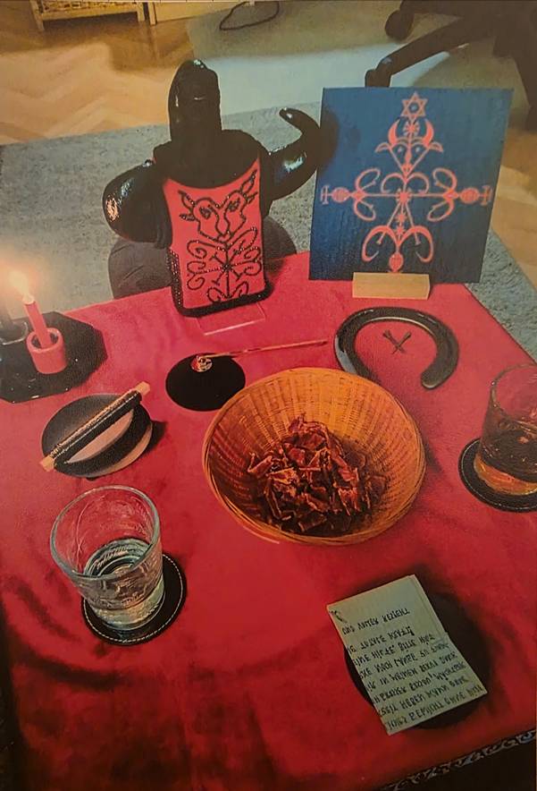 Ein Bild, das Tisch, Geschirr, Im Haus, Essen enthält.

KI-generierte Inhalte können fehlerhaft sein.