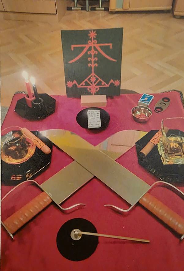 Ein Bild, das Im Haus, Tisch, Werkzeug, Messer enthält.

KI-generierte Inhalte können fehlerhaft sein.